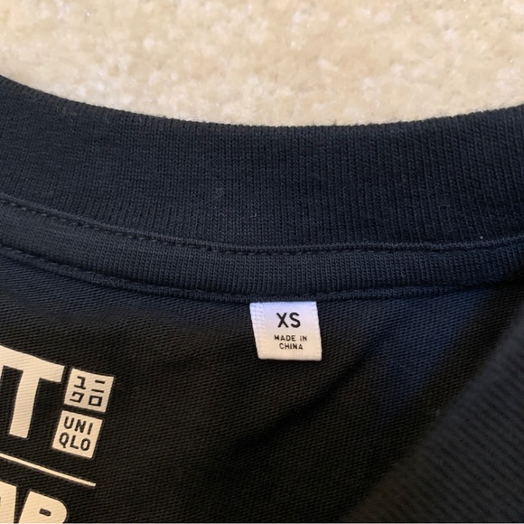 Star Wars The Last Jedi Uniqlo Black T-Shirt Women Size XS BB-8 Logo Embroidered - Picture 4 of 9